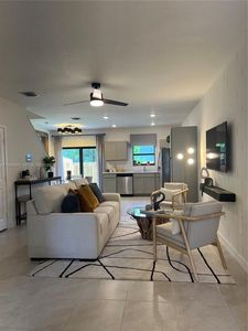 Property at 417 NE 1st Dr, Homestead, FL