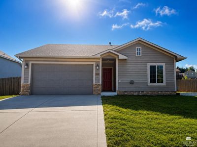 916 Dakota Ln