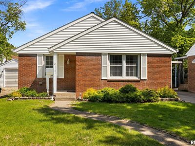 Property at 1101 E Paris Ave, Peoria Heights, IL