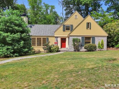 Property at 38 Knollwood Road, North Haven, CT
