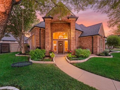 2736 Woodbridge Dr