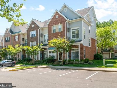 1800 Sycamore Heights Ct #64