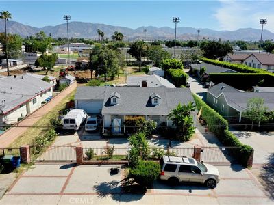 10918 Laurel Canyon Blvd
