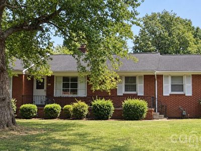 1416 36th Avenue Dr NE
