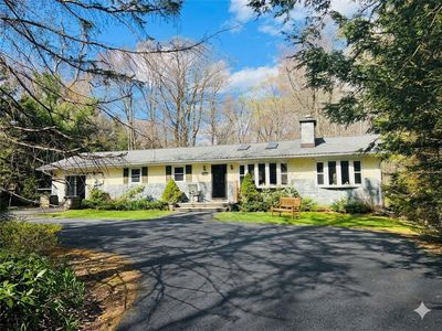 215 Larch Oval