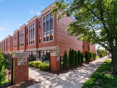 2241 W Coulter St #1