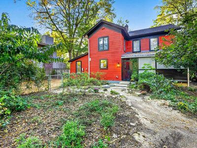 906 Hathaway Dr