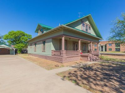 311 Jackson Ave