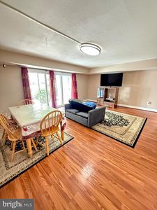 3810 Laramie Pl