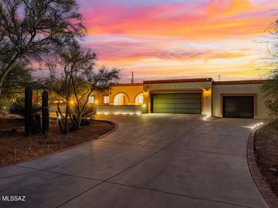 6829 N Broom Tail Dr