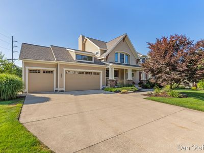4878 W Village Trl SE