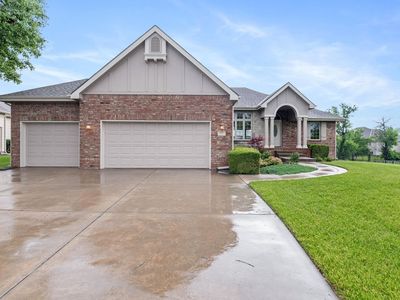811 E Woodstone Cir
