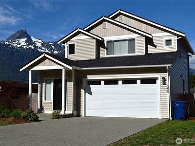 Property at 1055 Montague Avenue, Darrington, WA