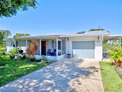 303 & 305 Robin Ave