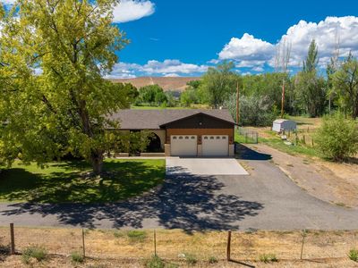 2943 Highway 50