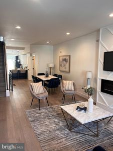 2212 E Cumberland St