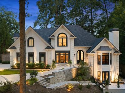 1466 Peachtree Battle Ave NW