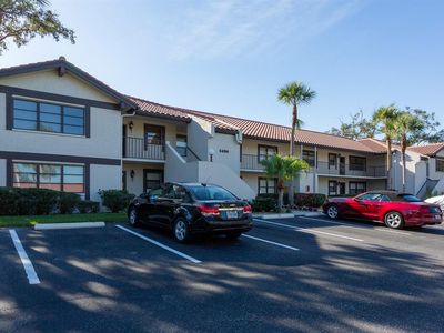 5630 Golf Pointe Dr UNIT 206