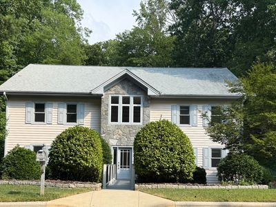 205 Livingstone Dr