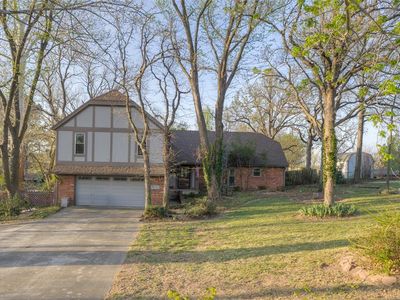 11784 Woodland Hill Dr