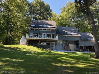 10695 Oxbow Lakeshore Dr