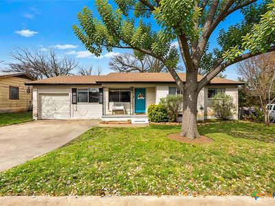 2606 Mountain Ave