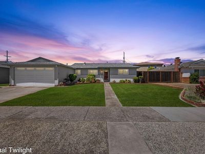 8437 Wayland Ln