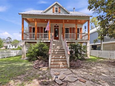 338 Depre St