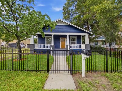 815 E FRIERSON AVENUE