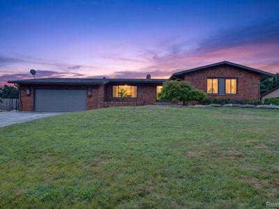 5730 Pine View Dr