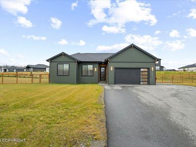 2402 S Sunrise View Cir