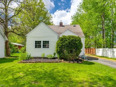 Property at 7086 McKenzie Rd, Olmsted Falls, OH