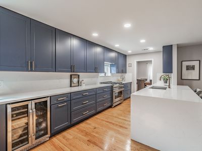 8426 Van Pelt Dr