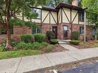 18 Mansion Woods Dr #C