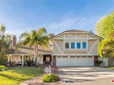 27 Horseshoe Ln