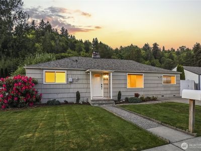 3608 SE 5th Place