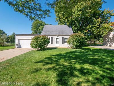 Property at 37353 Saint Joseph Dr, Sterling Heights, MI