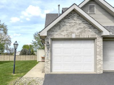 1042 Lakewood Ct