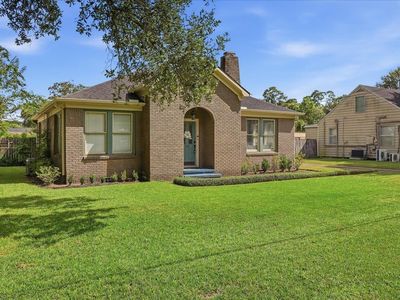 1116 East Dr
