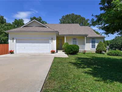 Property at 20210 W Sycamore Dr, Spring Hill, KS