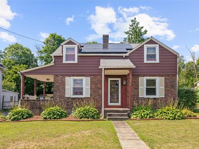 5732 Main St