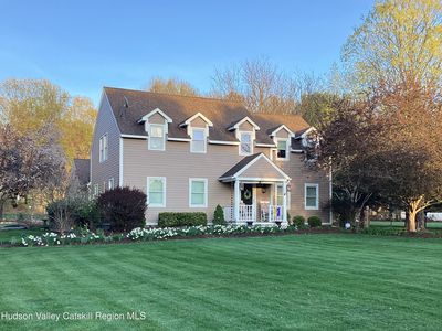 Property at 11 Presidential Drive, Kinderhook, NY