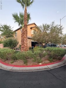 2640 La Mata St