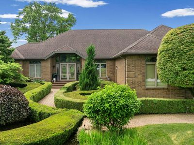 6718 Pond Dr