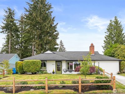 16124 Midvale Avenue N