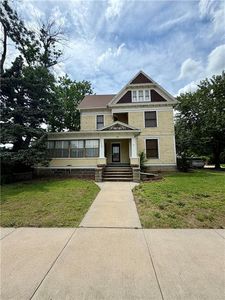 301 N 10th St
