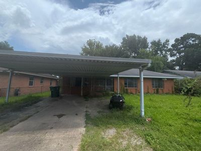 5817 Langley Rd
