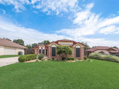 302 Manana Dr