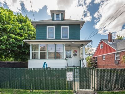 81 6Th Ave