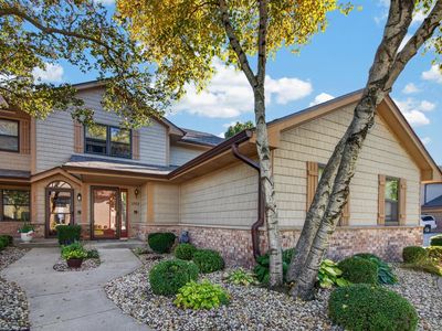 1323 33 COURT